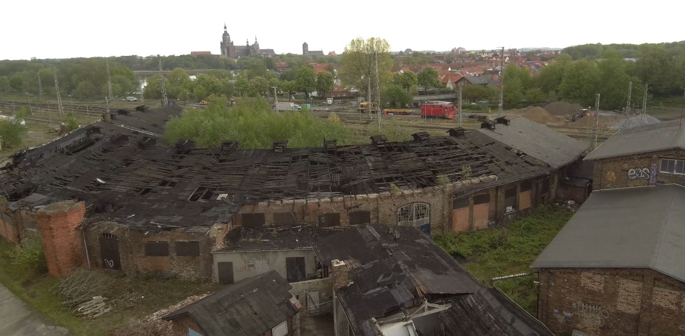 Vogelperspektive Schuppen 1 ehemaliges Bahnbetriebswerk Stralsund