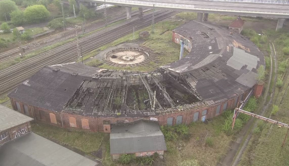 Vogelperspektive Schuppen 2 ehemaliges Bahnbetriebswerk Stralsund